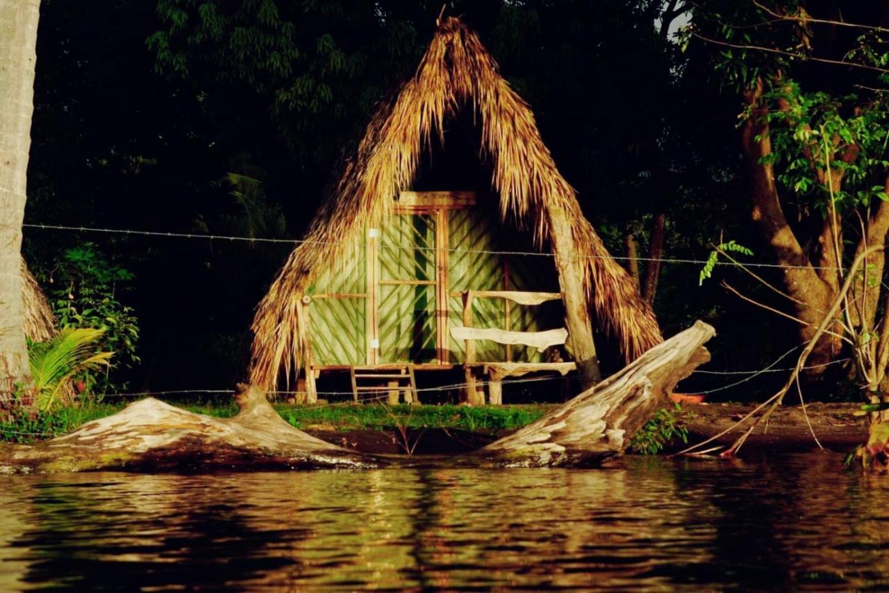 Hotel La Sirenita - Ometepe à Altagracia Extérieur photo