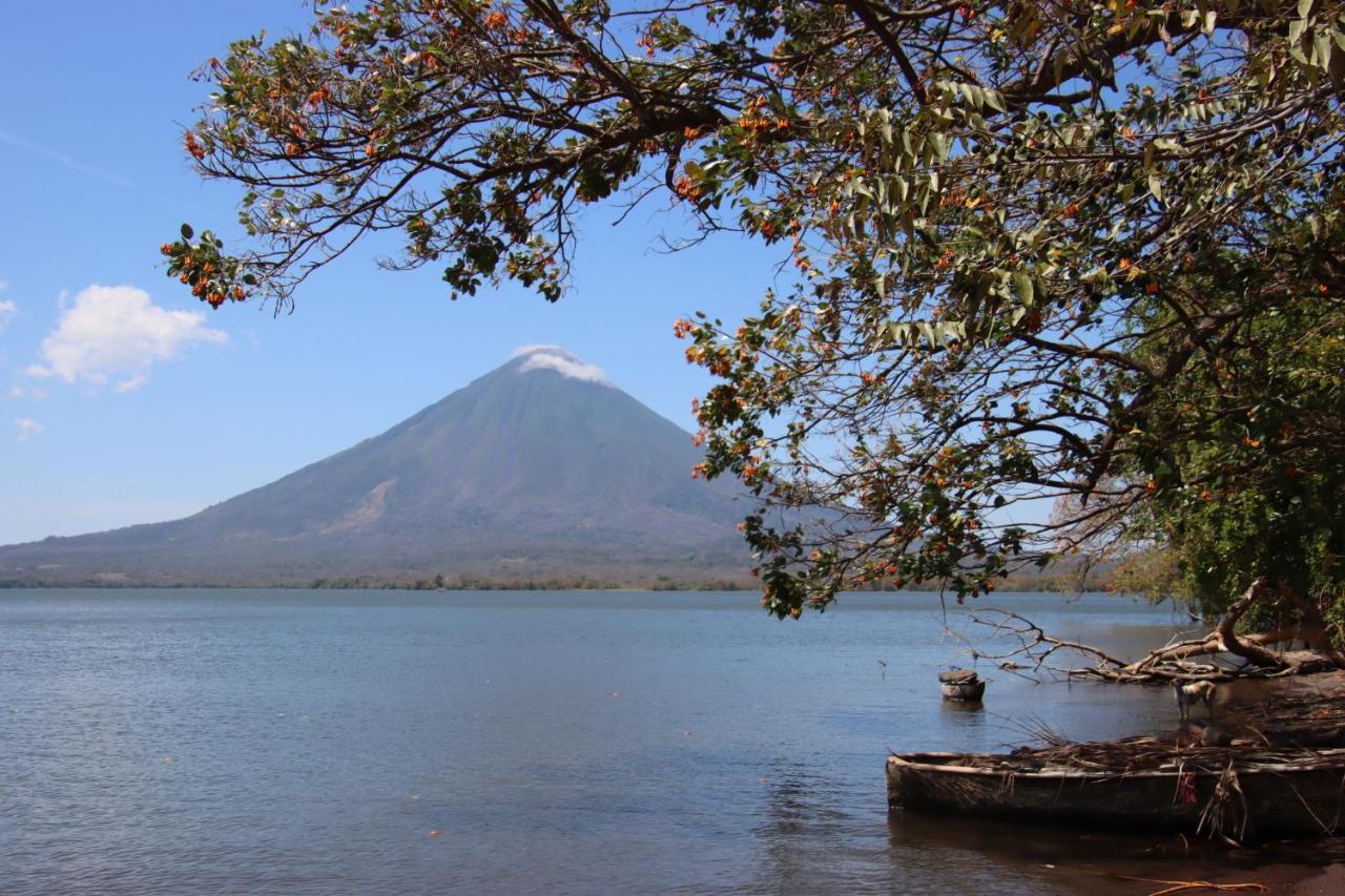Hotel La Sirenita - Ometepe à Altagracia Extérieur photo